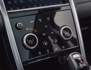 Interior 2020–pr. Land Rover Discovery Sport P250 SE [North America] (L550) '2019–pr.
