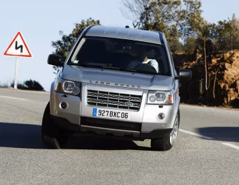 Land Rover Freelander 2 TD4_e (L359) '2009–10