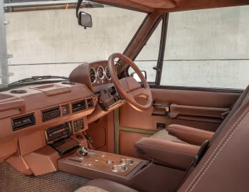 Interior Inverted Range Rover (#001) '2023
