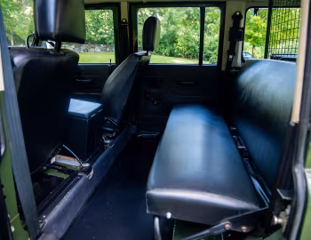Interior 1985–90 Land Rover 110 Station Wagon [RHD]