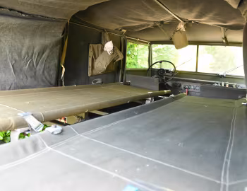 Interior 1953 Land Rover-Minerva Ambulance [Belgium] (3613)