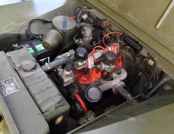 Sob o capô 1953 Land Rover-Minerva Ambulance [Belgium] (3613)