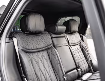 Interior Racing Green Fintail (L460) '2023–pr.