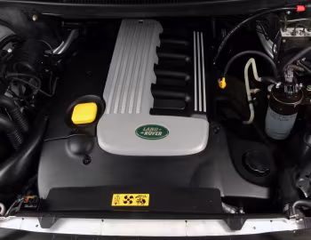 Sob o capô Range Rover [South Africa] (L322) '2002–05