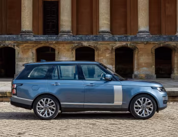 Range Rover Autobiography P400e [UK-spec] (L405) '2018–22