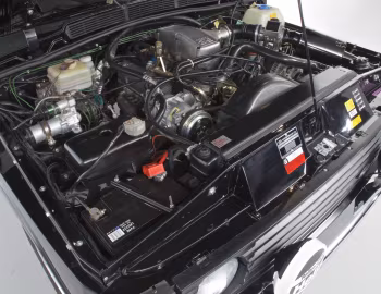 Sob o capô Range Rover "CSK" [UK-spec] '09–11.1990