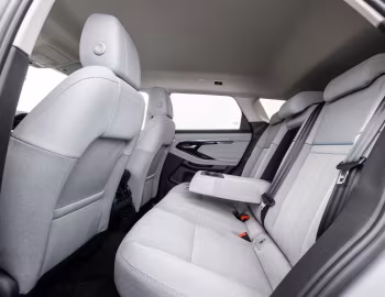 Interior Range Rover Evoque P300e S [UK-spec] (L551) '2020–pr.