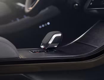 Interior Range Rover Evoque P300e Autobiography [Worldwide] (L551) '2023–pr.