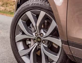 Range Rover Evoque D240 HSE [UK-spec] (L551) '2019–pr.