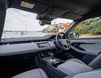 Interior Range Rover Evoque P200 R-Dynamic S [Australia] (L551) '2021–pr.