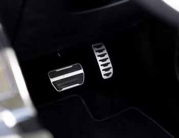Interior Range Rover Evoque P200 R-Dynamic S [Australia] (L551) '2021–pr.