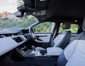 Interior Range Rover Evoque P200 R-Dynamic S [Australia] (L551) '2021–pr.