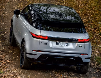 2020–pr. Range Rover Evoque P300 HSE R-Dynamic Black Pack [North America] (L551) '2019–pr.