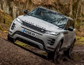 Range Rover Evoque P300 HSE R-Dynamic Black Pack [UK-spec] (L551) '2019–pr.