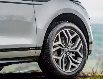 Range Rover Evoque P300 HSE R-Dynamic Black Pack [UK-spec] (L551) '2019–pr.