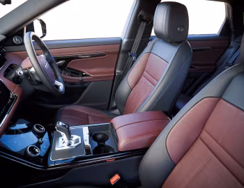 Interior Range Rover Evoque P300 HSE R-Dynamic Black Pack [Japan] (L551) '2019–23