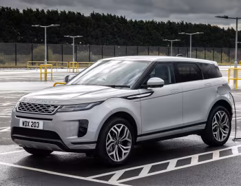 Range Rover Evoque P300e S [UK-spec] (L551) '2020–pr.