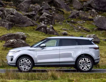 Range Rover Evoque P300e S [UK-spec] (L551) '2020–pr.