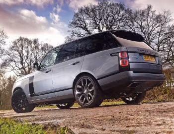 Range Rover P400e Vogue [UK-spec] (L405) '2018–22