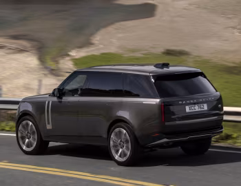 2023–pr. Range Rover SE P400 LWB [North America] (L460) '2022–pr.