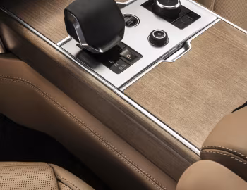 Interior 2023–pr. Range Rover SE P400 LWB [North America] (L460) '2022–pr.