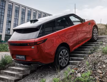 Range Rover Sport Dynamic HSE P400 [China] (L461) '2023–pr.
