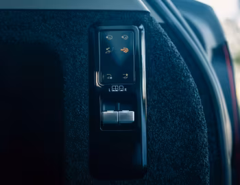 Interior Range Rover SV P510e [Japan] (L460) '2023–pr.