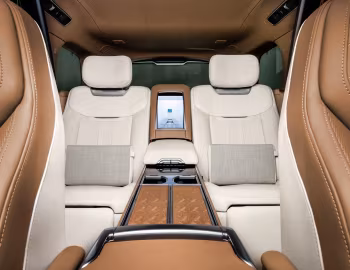 Interior 2023–pr. Range Rover SV Serenity P530 LWB [North America] (L460) '2022–pr.