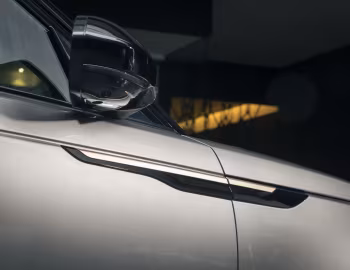 Range Rover Velar D200 R-Dynamic [Australia] '2021–pr.