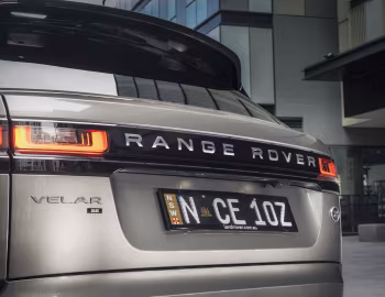Range Rover Velar D200 R-Dynamic [Australia] '2021–pr.