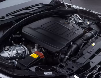 Sob o capô Range Rover Velar P400e S [Worldwide] '2021–pr.