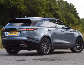 Range Rover Velar R-Dynamic D300 HSE Black Pack [UK-spec] '2017–pr.