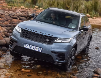 Range Rover Velar R-Dynamic D300 HSE Black Pack [South Africa] '2017–pr.