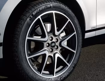 Range Rover Velar R-Dynamic P400e [Worldwide] '2020–pr.