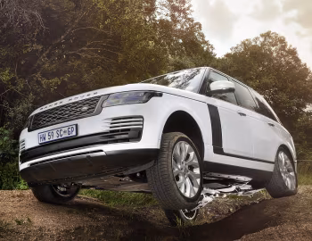 Range Rover P400e Vogue SE [South Africa] (L405) '2019–22