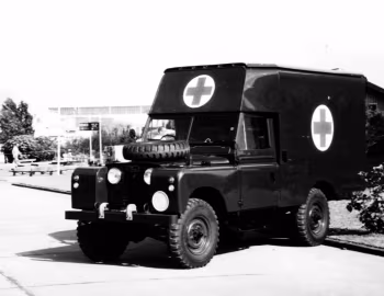 Land Rover 109 Ambulance Truck Pilot Model B [Australia] (Census 6362C) '1959
