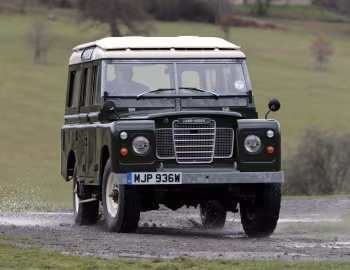 Land Rover 109 Station Wagon [UK-spec] '1971–79