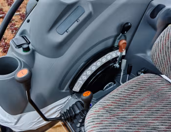 Interior Landini PowerFarm '2004–pr.