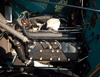 Sous la capuche 1929 LaSalle Phaeton (328-1185)