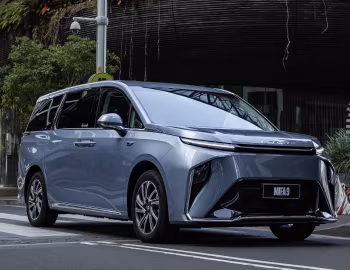 LDV Mifa 9 Luxe '2022–至今