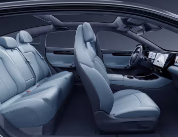 Интерьер Leapmotor C01 '2022–26
