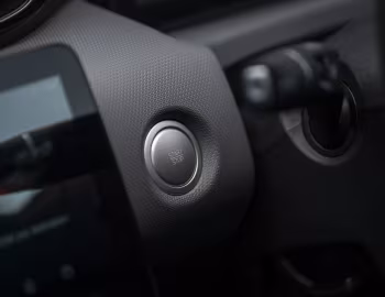 Интерьер Leapmotor T03 [UK-spec] '2025–н.в.