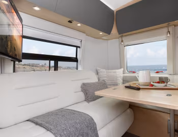 Interior 2020 Leisure Travel Vans Serenity (Br.907) '2019–20