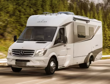2015–19 Leisure Travel Vans Unity (Br.906) '2014–19