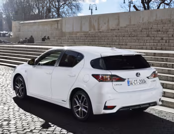 Lexus CT 200h F-Sport [Worldwide] '2014–17
