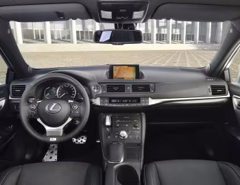 Передня панель Lexus CT 200h F-Sport [Worldwide] '2014–17
