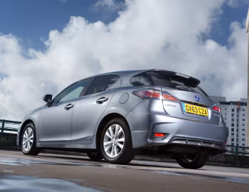 Lexus CT 200h [UK-spec] '2014–17