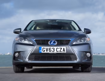 Lexus CT 200h [UK-spec] '2014–17