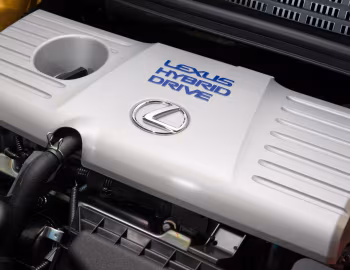 Під капотом 2011–14 Lexus CT 200h [North America] '2010–14