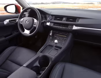 Интерьер 2011–14 Lexus CT 200h [North America] '2010–14